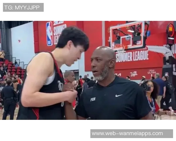 媒体人称比卢普斯对杨瀚森耐心十足呼吁中国球迷也应给予更多理解与支持